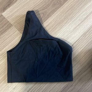 Alphalete a symmetric one should sports bra crop top